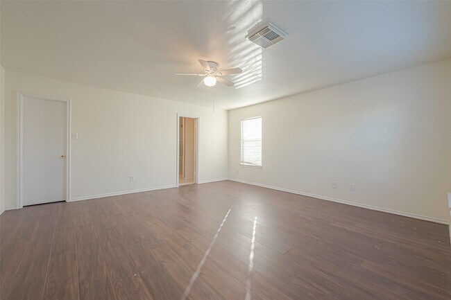 Building Photo - 19839 Rustic Lake Ln