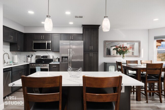 Building Photo - 801 Mesquite Springs Dr