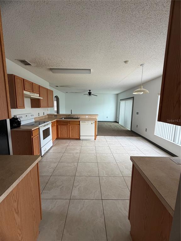 Building Photo - 567 Hummingbird Ct