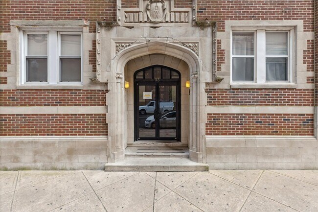Primary Photo - 33 S Iowa Ave