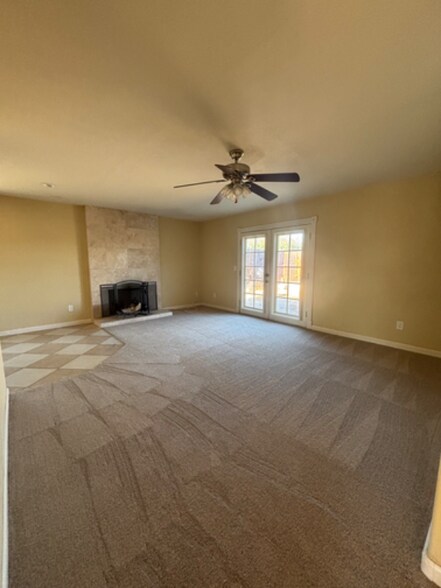 Building Photo - 9503 Medina Dr