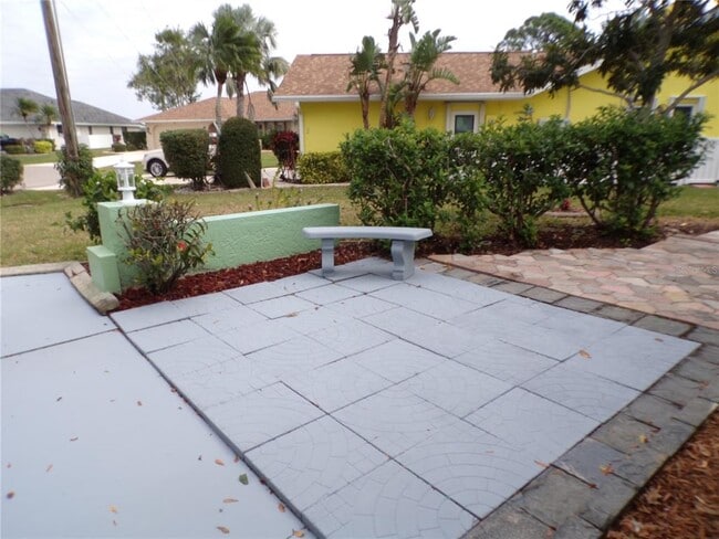 Building Photo - 2437 Greenland Ct