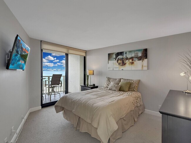 Building Photo - 3000 N Ocean Dr