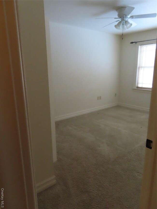 Building Photo - 71 Railroad Ave