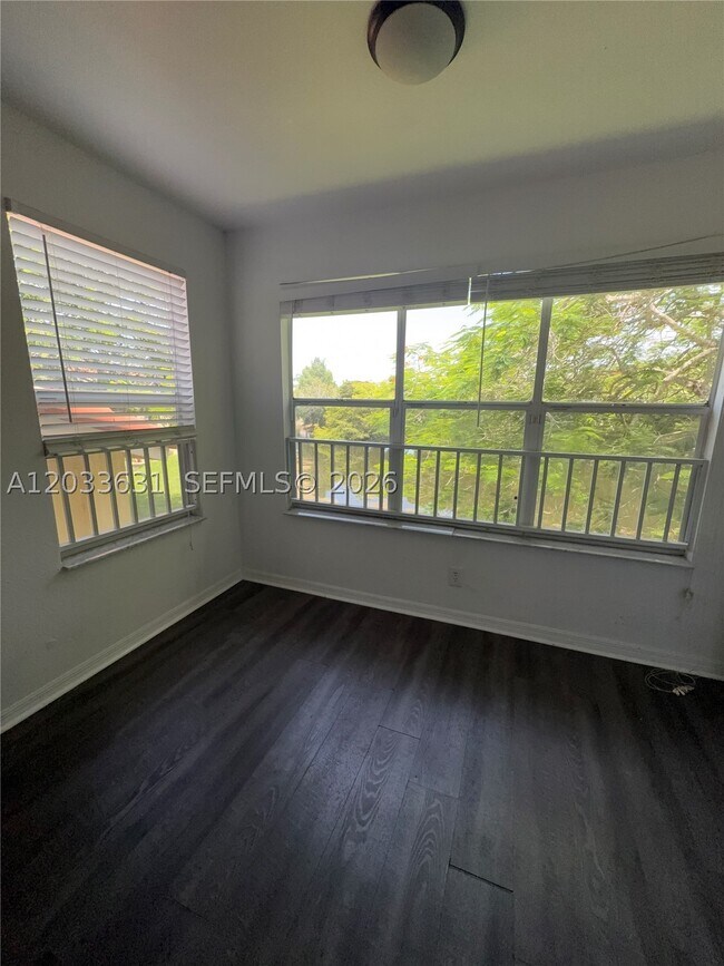 Building Photo - 13060 Vista Isles Dr