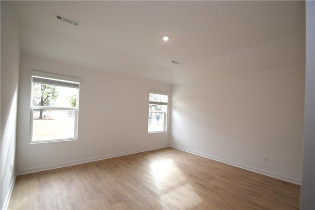 Building Photo - 379 Florida Ave