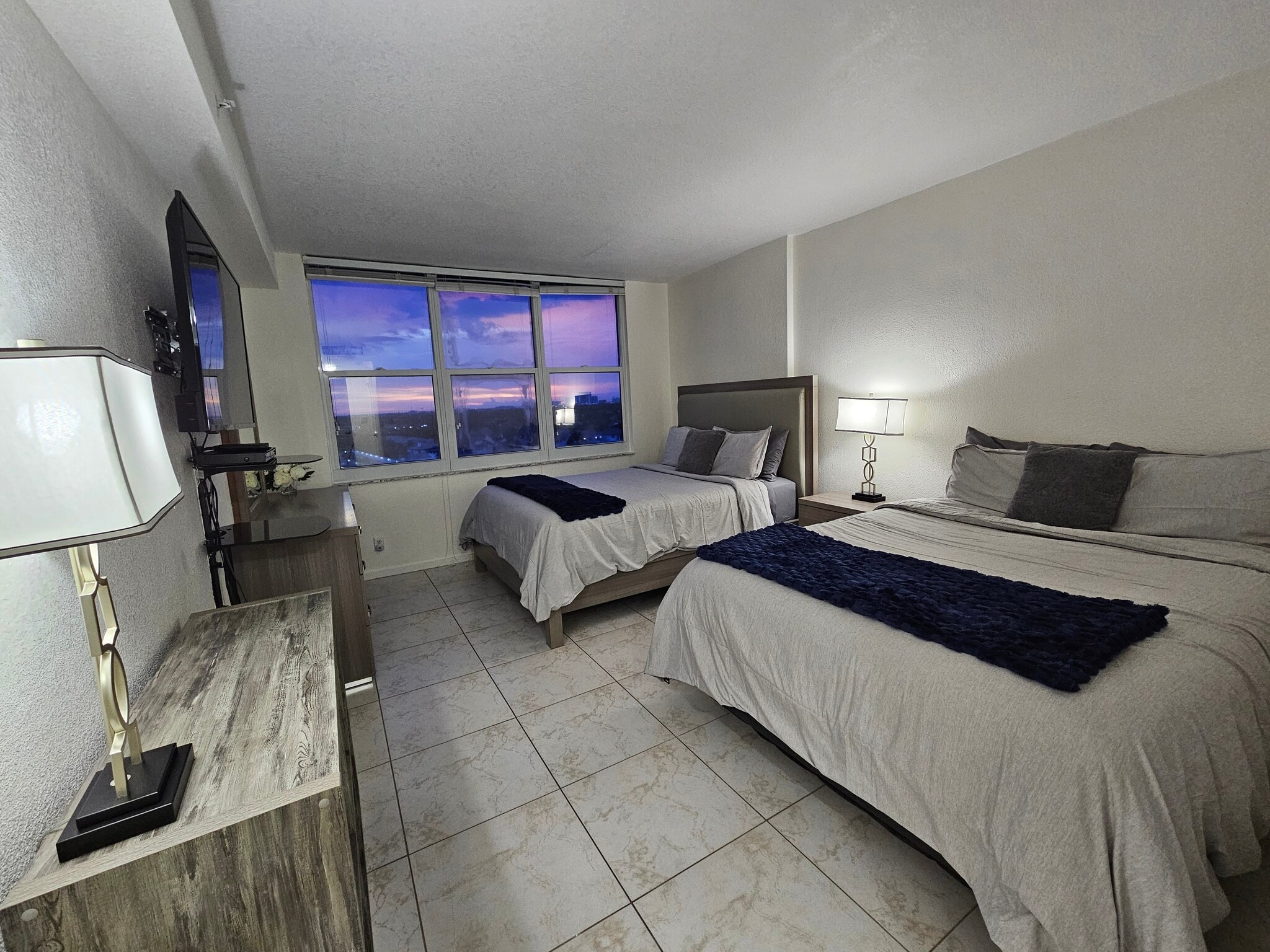 Building Photo - 2501 S Ocean Dr