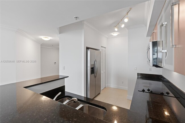 Building Photo - 335 S Biscayne Blvd