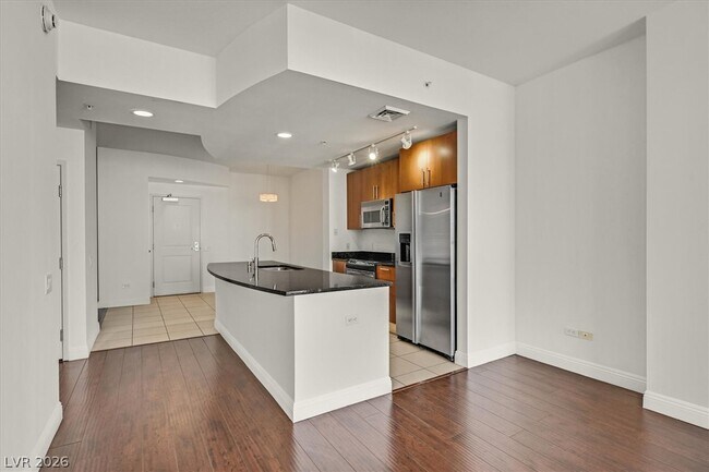 Building Photo - 200 W Sahara Ave