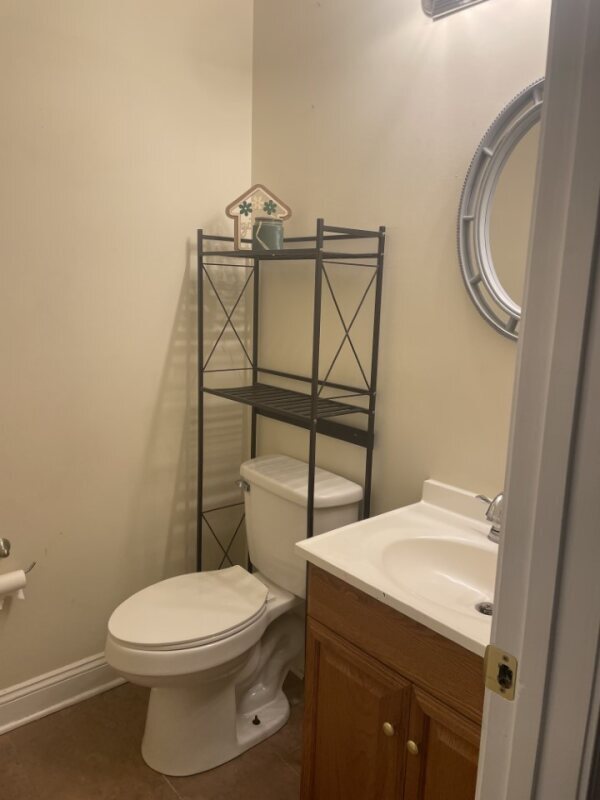1/2 bath on first floor - 10323 Daisy Vestry Rd