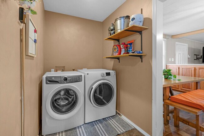 Building Photo - 2910 Mattox Dr