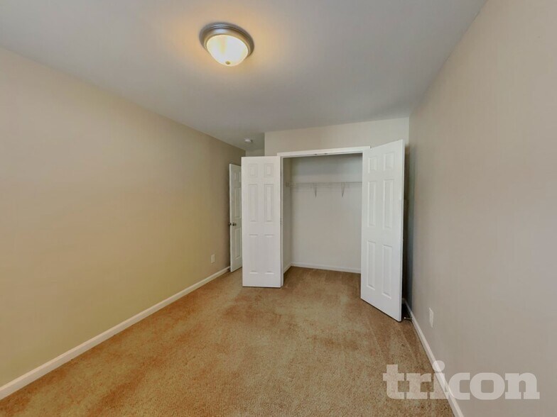 Building Photo - 5820 Bryanstone Pl