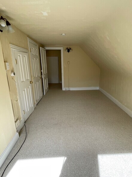 Bedroom - empty - 157 Cricket Ave