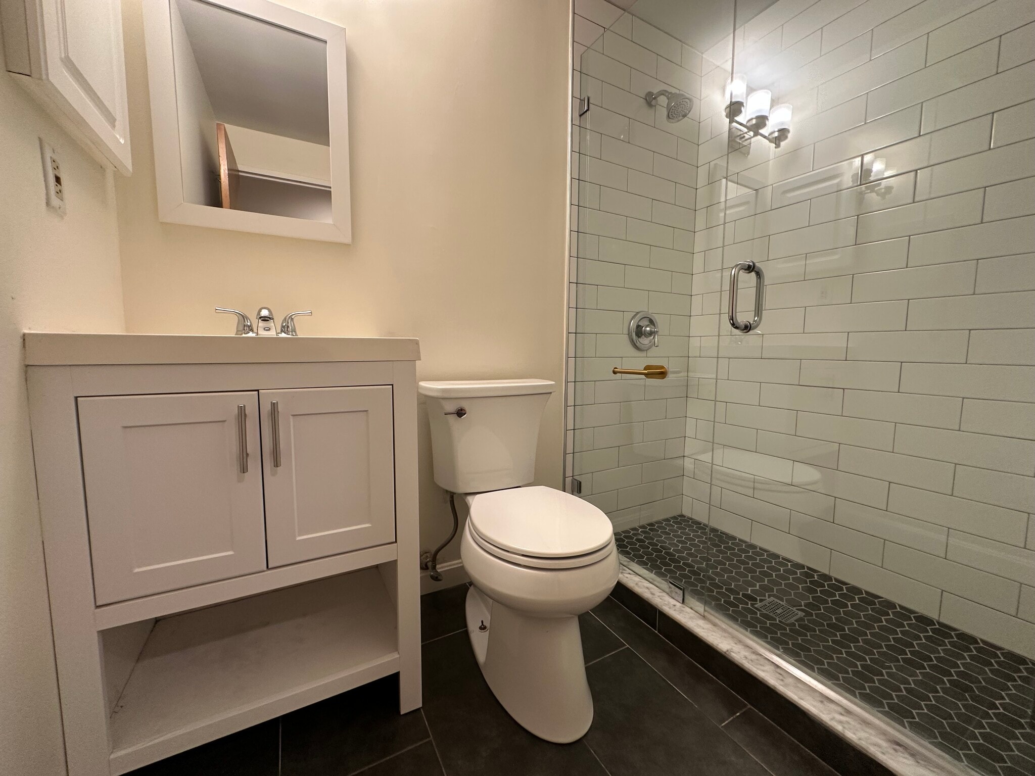 Building Photo - 95 Gainsborough St