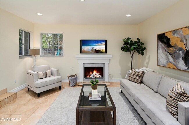 Building Photo - 4345 Willow Glen St