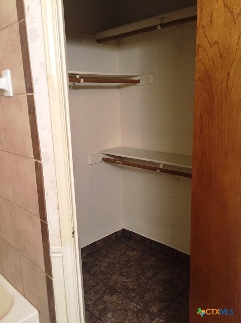 Building Photo - 2325 Tiffany Dr