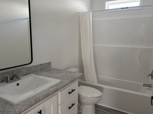 Building Photo - 752 Arbor Estates Way