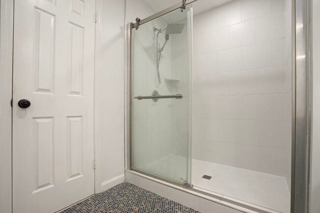 Building Photo - 7503 Ashby Ln