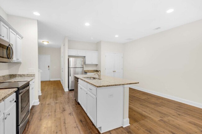 Building Photo - 511 Ferguson Ln