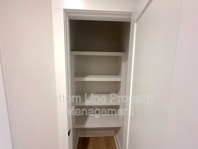 Building Photo - 1312 Carolyn Dr