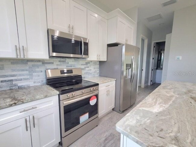 Building Photo - 1038 San Cristobal Ave