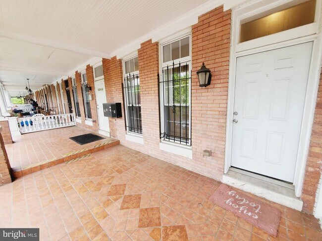 Building Photo - 1624 Gwynns Falls Pkwy