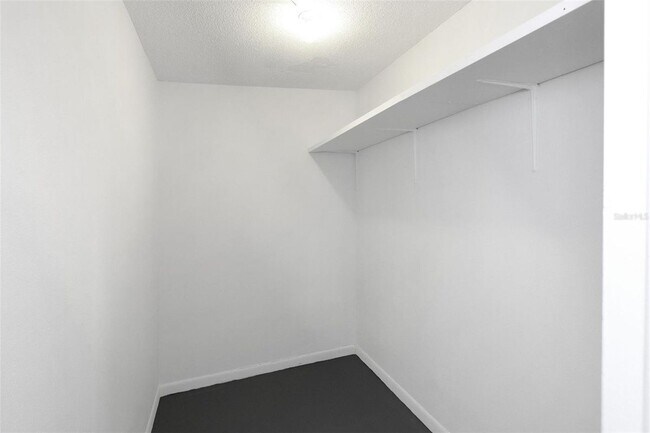 Building Photo - 1230 Amble Ln