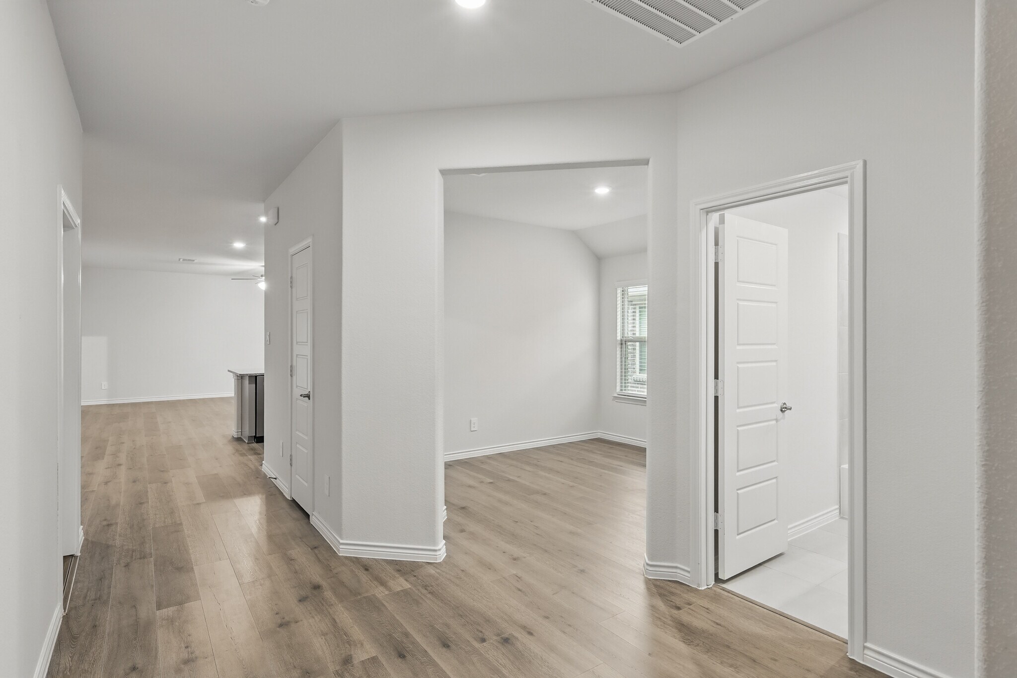Building Photo - 9732 Quail Pointe Rd