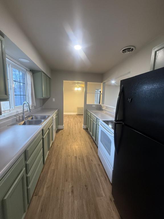 Building Photo - 1934 Crest St