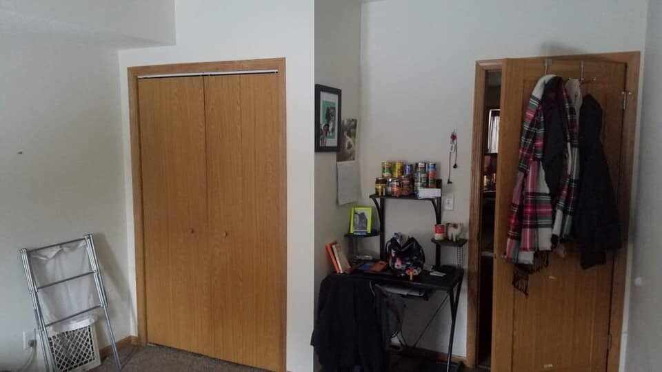 Downstairs Bedroom - 911 Johnson St