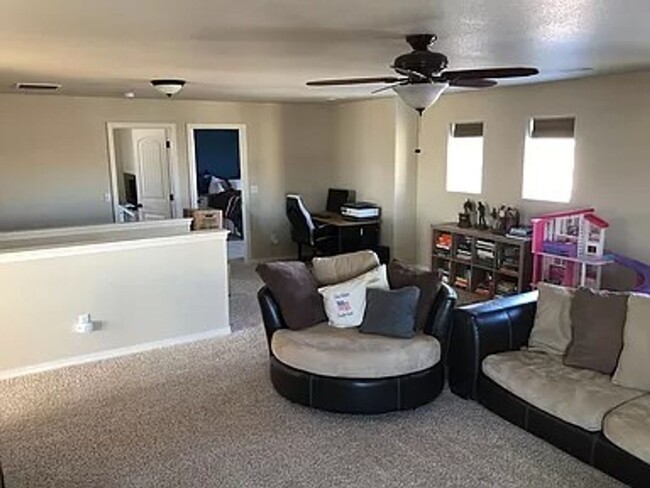 Building Photo - 9315 Sand Myrtle Dr