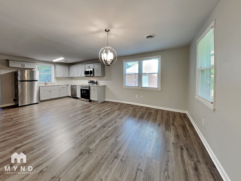 Building Photo - 741 Bunche Dr