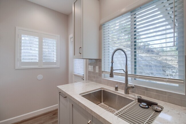 Building Photo - 4314 Nabal Dr