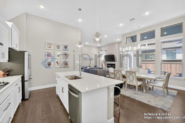 Building Photo - 7313 Zachery Dr