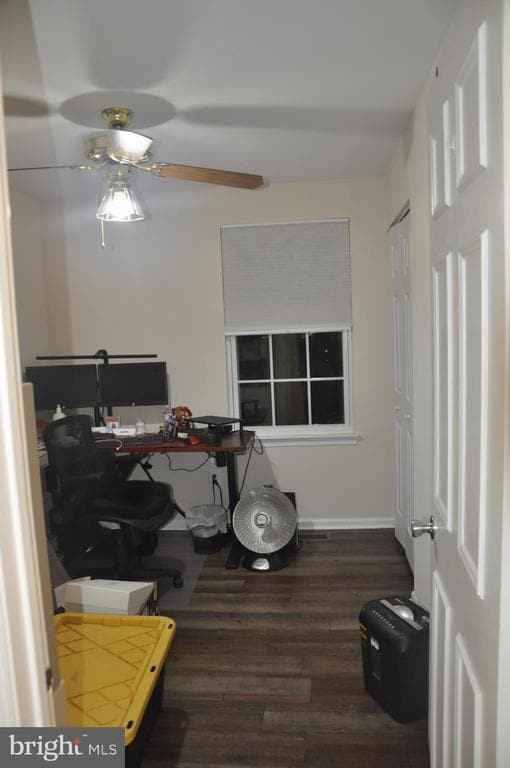 Building Photo - 6022 Basingstoke Ct