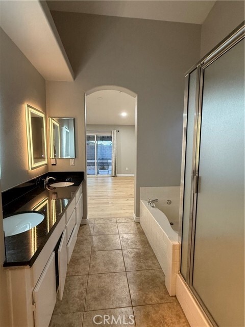 Building Photo - 15453 Sharon Ave