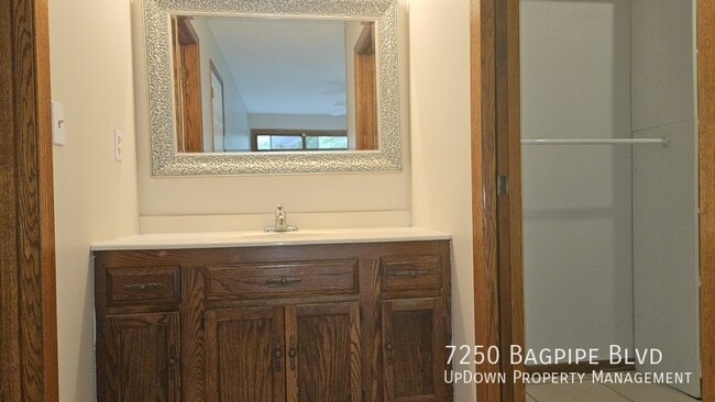Building Photo - 7250 Bagpipe Blvd