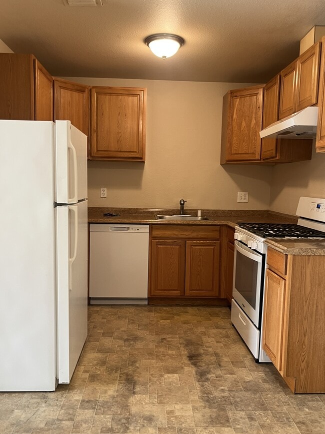 Building Photo - 1518 Upland Dr