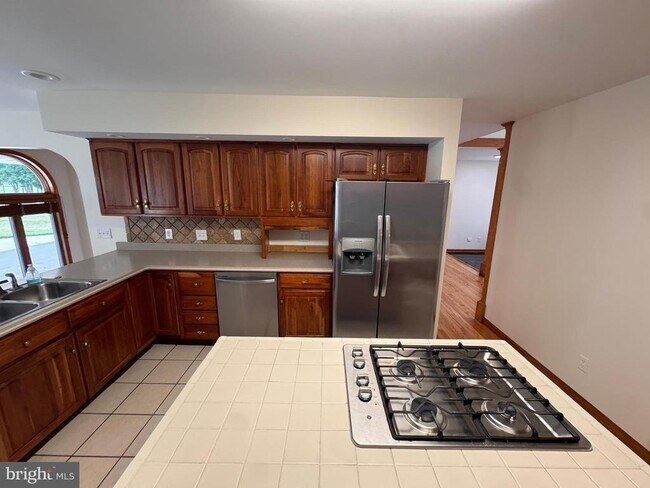 Building Photo - 3223 Halltown Rd