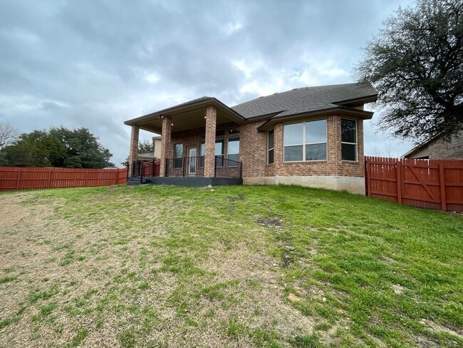 Building Photo - 3240 Valentino Dr