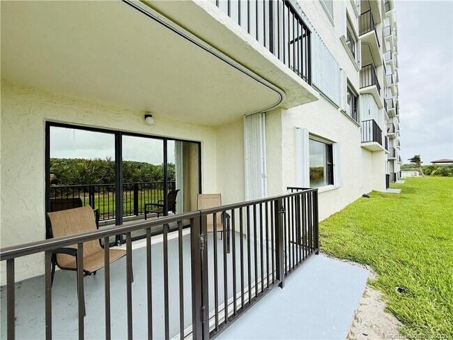 Building Photo - 9490 S Ocean Dr