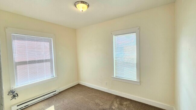 Building Photo - 536 W Bonneville St
