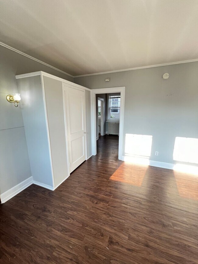 Building Photo - 1124 N 21st St