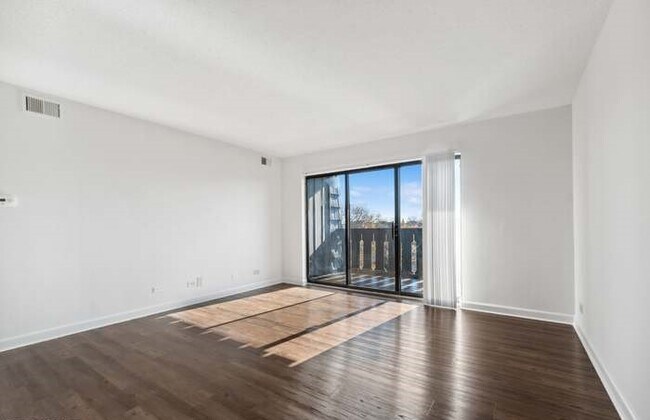 Building Photo - 13200 W Heiden Cir