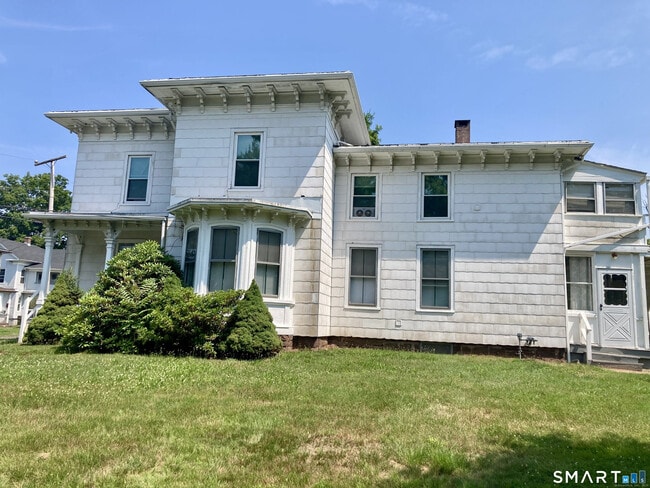 Building Photo - 10 Wall St