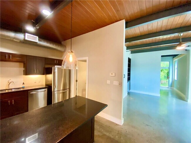 Building Photo - 2205 N Lamar Blvd