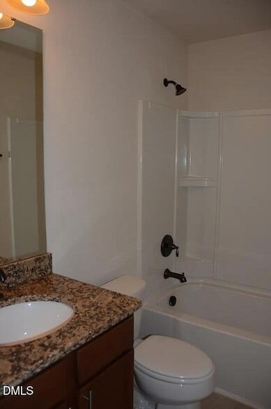 Building Photo - 102 Brier Crossings Loop