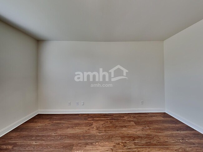 Building Photo - 410 Levon Ct