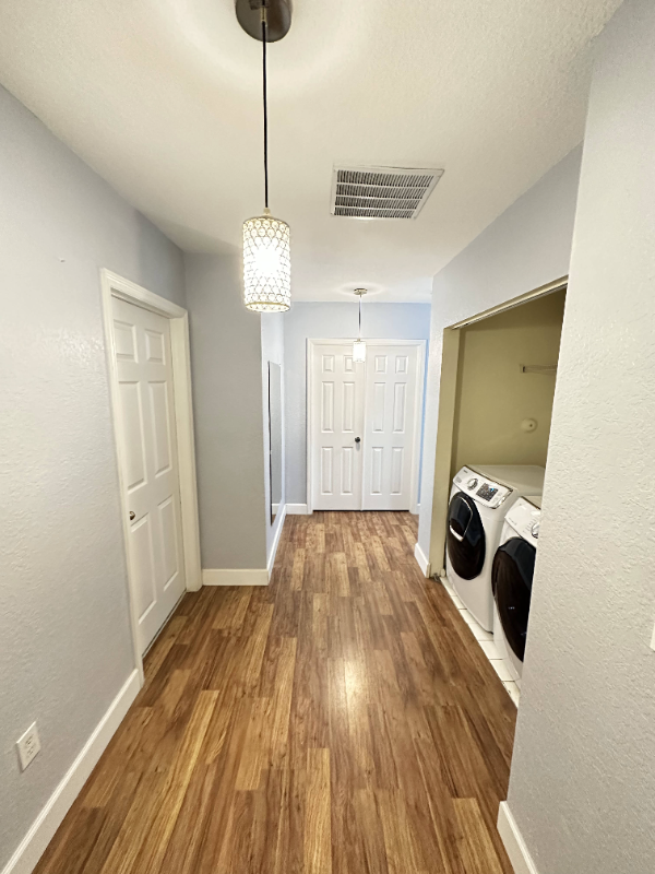 Building Photo - 4322 Emerald Vista
