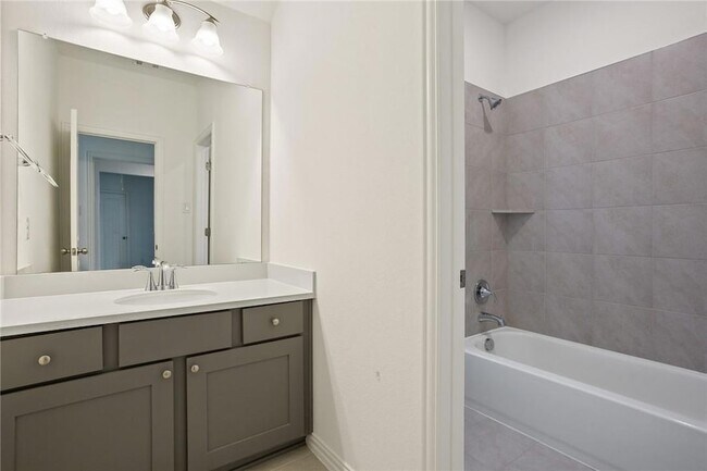 Building Photo - 613 Silent Crk Cv